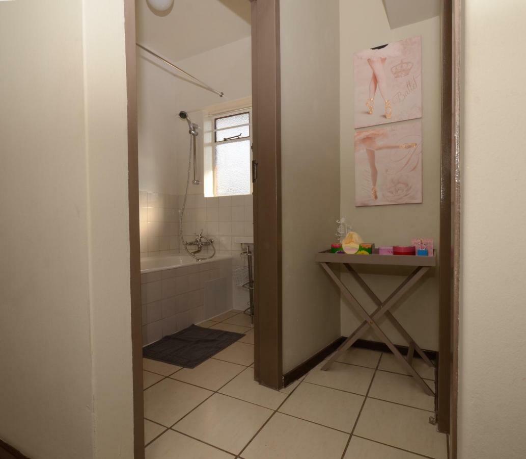 Libem Lodge 2 Edenvale Buitenkant foto